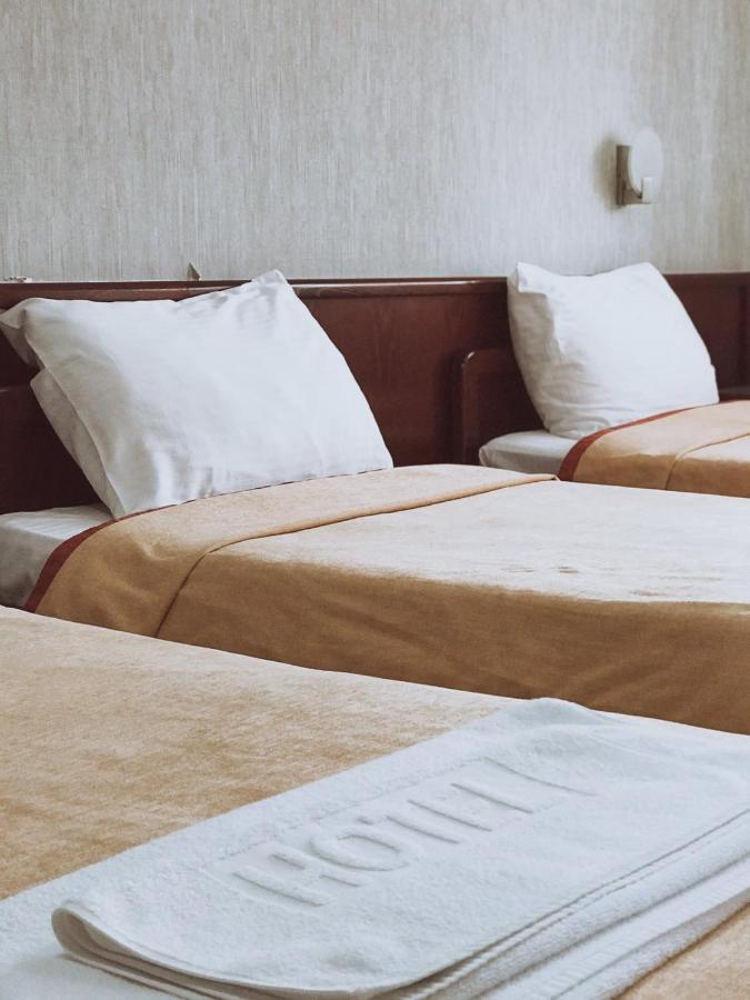 Hotel Tri "O" Topola エクステリア 写真