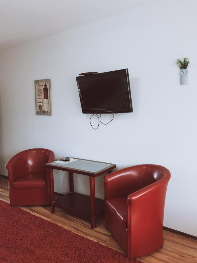 Hotel Tri "O" Topola エクステリア 写真