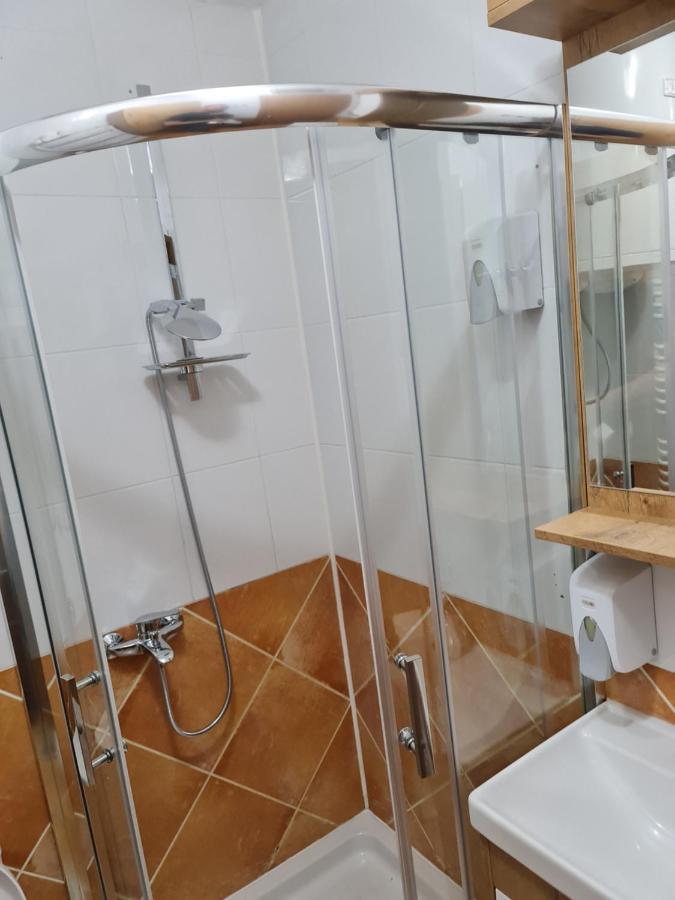 Hotel Tri "O" Topola エクステリア 写真