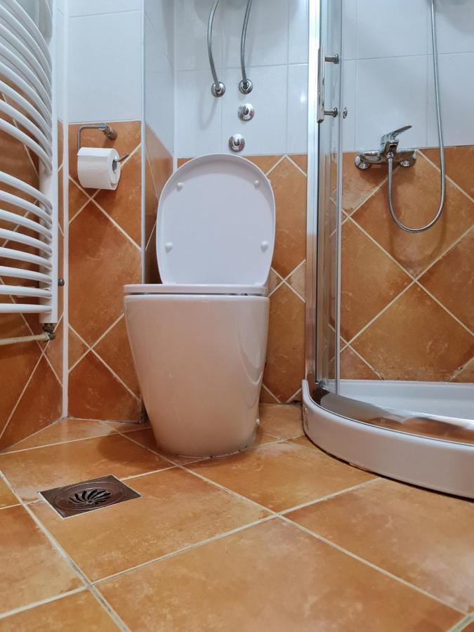 Hotel Tri "O" Topola エクステリア 写真