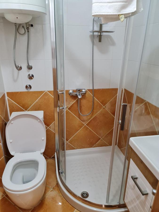 Hotel Tri "O" Topola エクステリア 写真