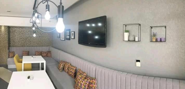 Hotel Tri "O" Topola エクステリア 写真